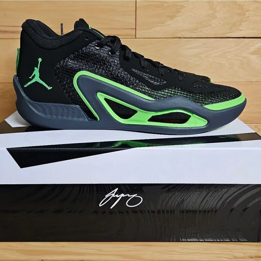 Nike Jordan Tatum 1 Size 10.5 Black Green Celtics Basketball Shoe DZ3324-003